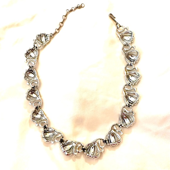 LISNER Necklace  Baublle signed Treasure  "Flower Blossom" RARE - Picture 6 of 7